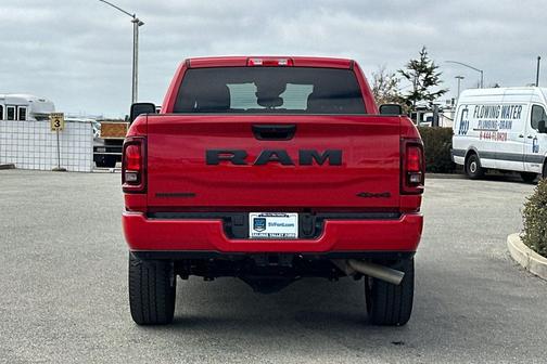 Flame Red Clearcoat 2026 RAM 2500 Big Horn Crew Cab 4x4 6'4' Box