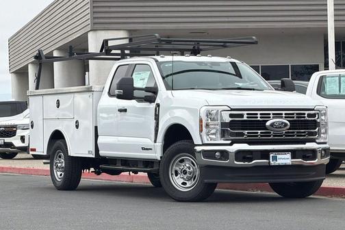 Oxford White 2026 Ford F-350 XL