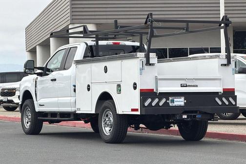 Oxford White 2026 Ford F-350 XL