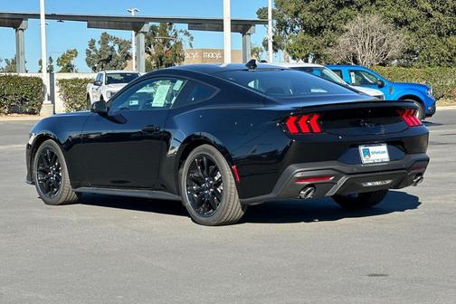 2025 Ford Mustang EcoBoost