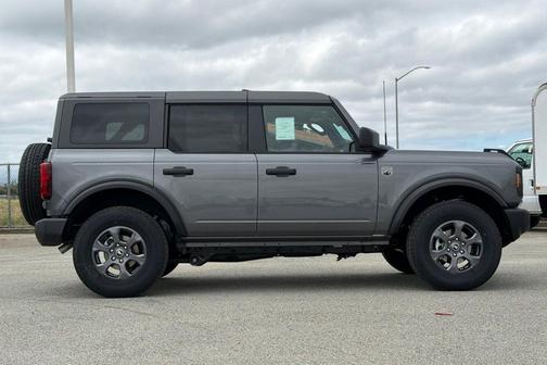 Carbonized Gray Metallic 2026 Ford Bronco Big Bend