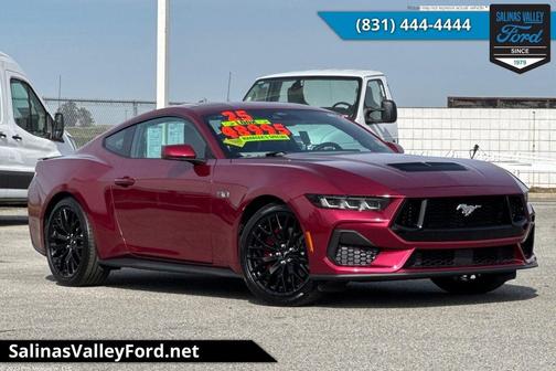 Molten Magenta Metallic Tri-coat 2025 Ford Mustang GT Premium