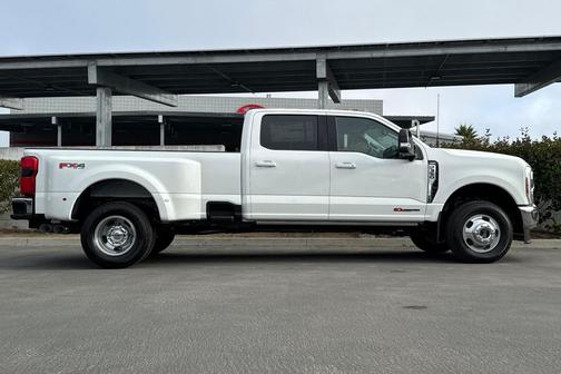 2026 Ford F-350 Lariat