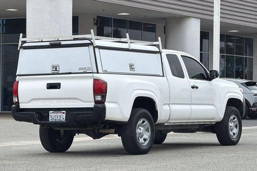 Ice 2023 Toyota Tacoma SR
