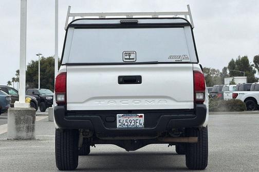 Ice 2023 Toyota Tacoma SR