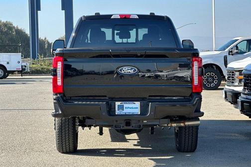 Agate Black Metallic 2027 Ford F-250 Lariat