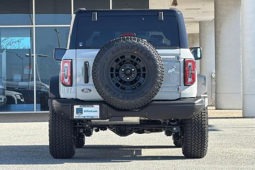 Avalanche Gray 2026 Ford Bronco Badlands