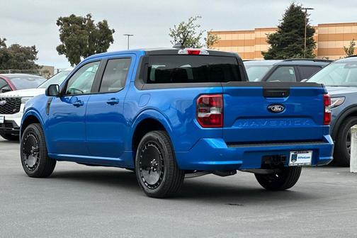 2025 Ford Maverick Lobo Standard