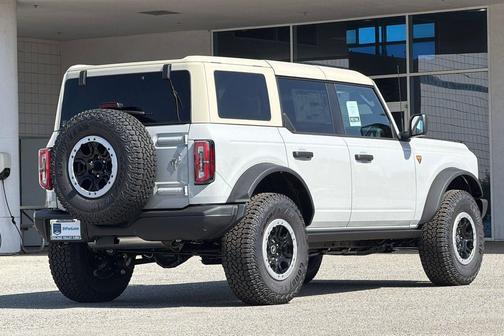 Avalanche 2026 Ford Bronco Badlands