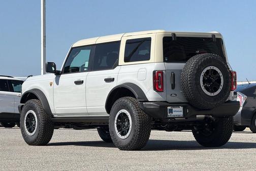 Avalanche 2026 Ford Bronco Badlands