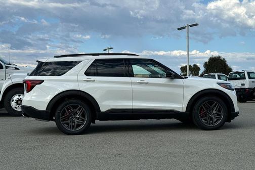 Star White Metallic Tri-Coat 2025 Ford Explorer ST