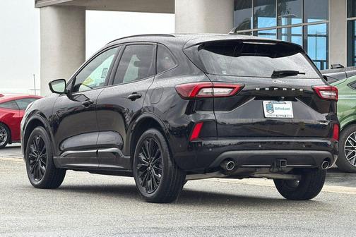 Agate Black Metallic 2024 Ford Escape ST-Line Elite