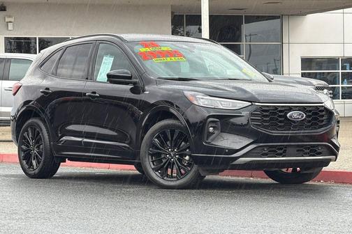 Agate Black Metallic 2024 Ford Escape ST-Line Elite