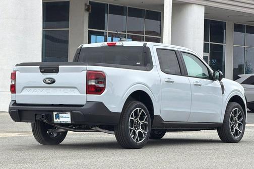 Space White Metallic 2026 Ford Maverick Lariat