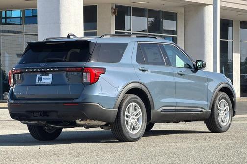 Vapor Blue Metallic 2026 Ford Explorer Active