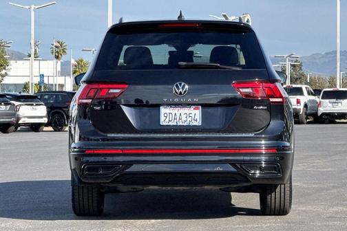 2022 Volkswagen Tiguan 2.0T SE R-Line Black 4MOTION