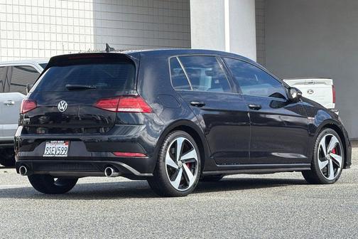 Pearl Metallic 2018 Volkswagen Golf GTI 2.0T S 4-Door