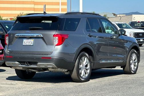 Carbonized Gray Metallic 2024 Ford Explorer XLT
