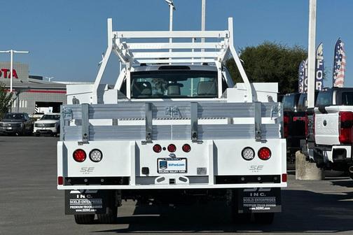 Oxford White 2024 Ford F-450 XL