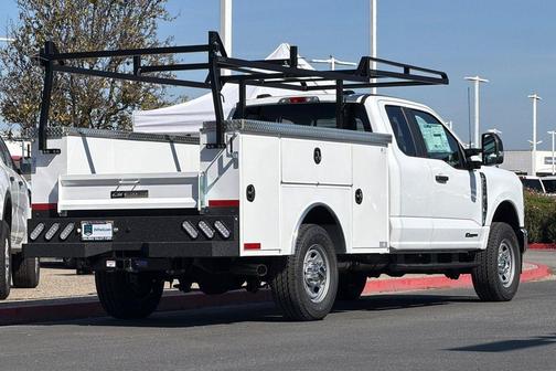 Oxford White 2026 Ford F-350 XL