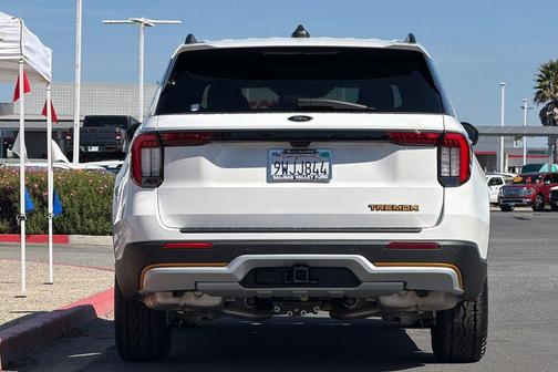 Star White Metallic Tri-Coat 2026 Ford Explorer Tremor
