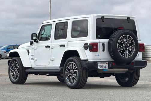 Bright White Clearcoat 2023 Jeep Wrangler 4xe Sahara