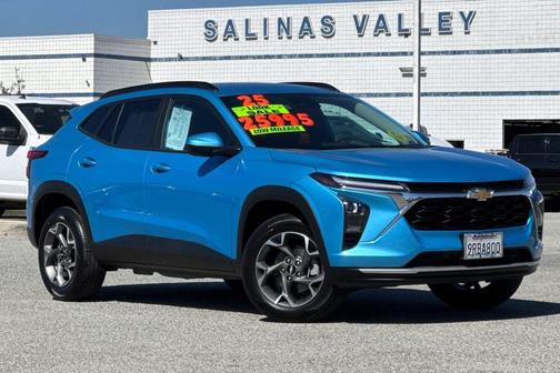 2025 Chevrolet Trax LT