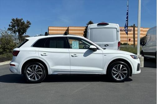 2022 Audi Q5 45 S line Premium