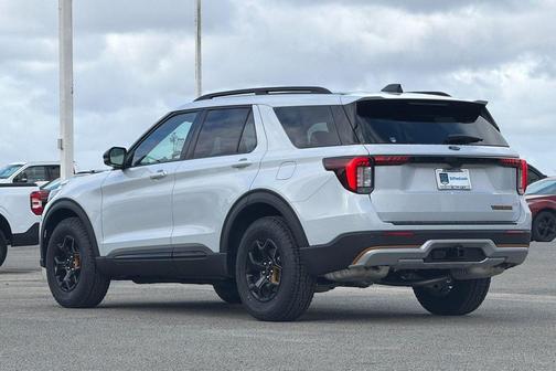 Space White Metallic 2026 Ford Explorer Tremor