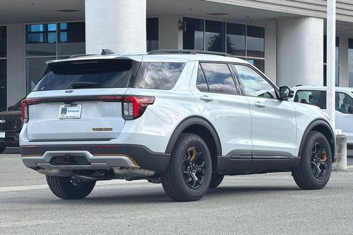 Space White Metallic 2026 Ford Explorer Tremor