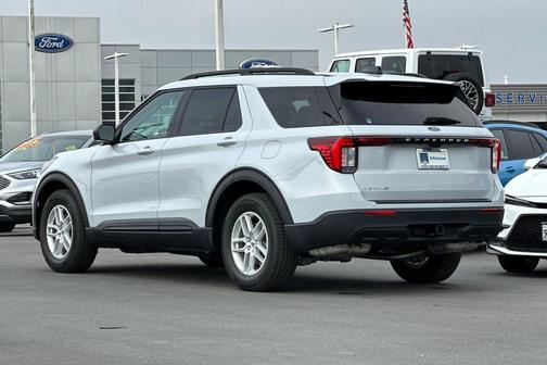 Space White Metallic 2026 Ford Explorer Active