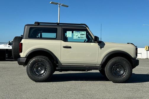 2025 Ford Bronco Base