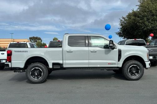 2025 Ford F-350 Platinum