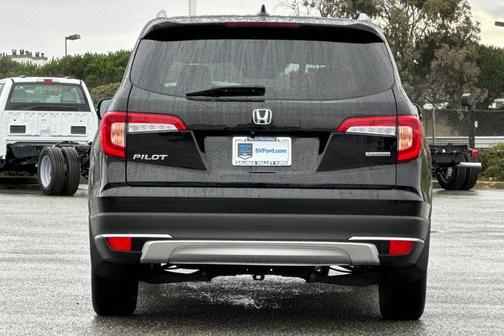2022 Honda Pilot Touring 8-Passenger