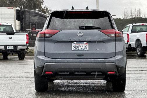 2025 Nissan Rogue SL