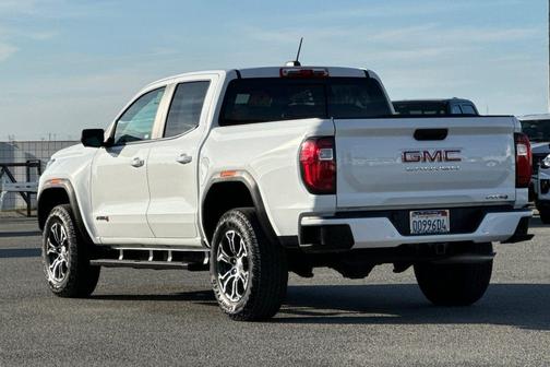 2024 GMC Canyon AT4