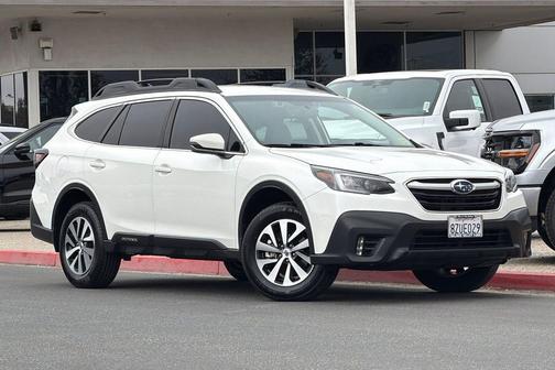 Crystal White Pearl 2022 Subaru Outback Premium