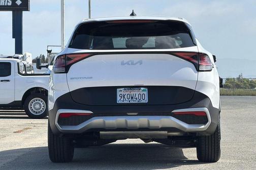 Glacial White Pearl 2024 Kia Sportage EX