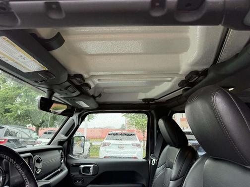 Granite Crystal Metallic Clearcoat 2023 Jeep Wrangler 4xe Sahara