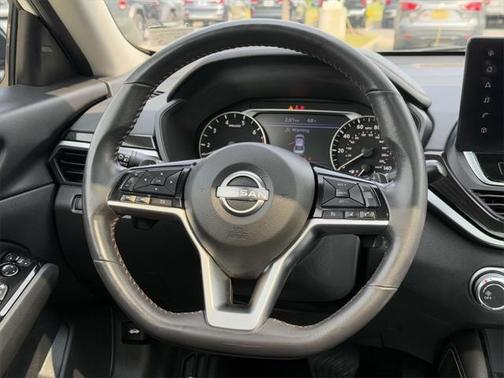 2023 Nissan Altima SR FWD