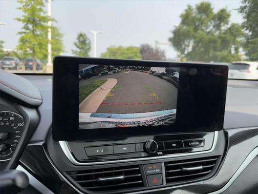 2023 Nissan Altima SR FWD