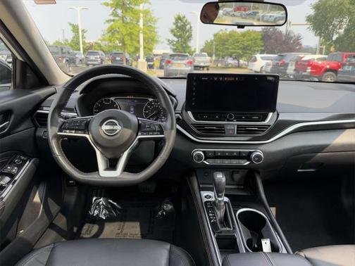 2023 Nissan Altima SR FWD
