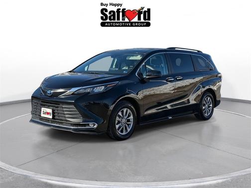 2024 Toyota Sienna XLE