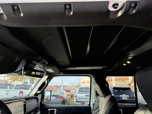 bright white clearcoat 2026 Jeep Wrangler 4-Door Sahara 4x4