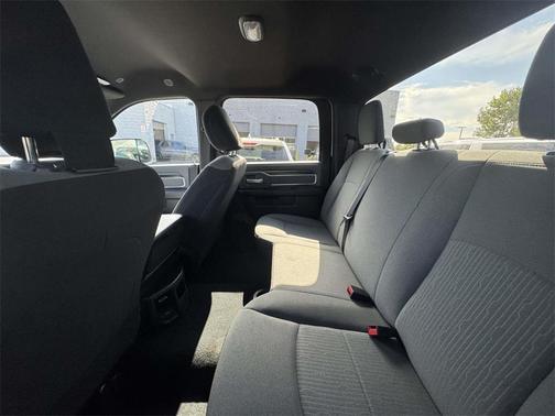 2022 RAM 2500 Big Horn Crew Cab 4x4 6'4' Box