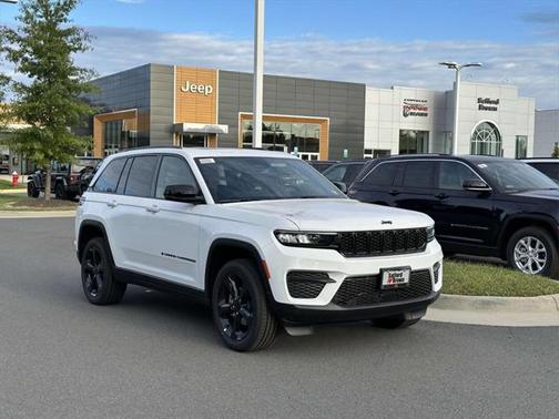 2025 Jeep Grand Cherokee Altitude