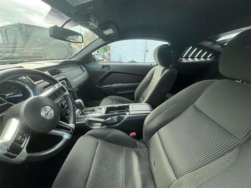 2014 Ford Mustang V6