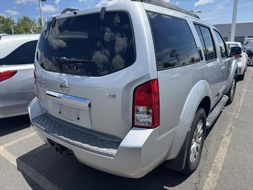 2008 Nissan Pathfinder SE