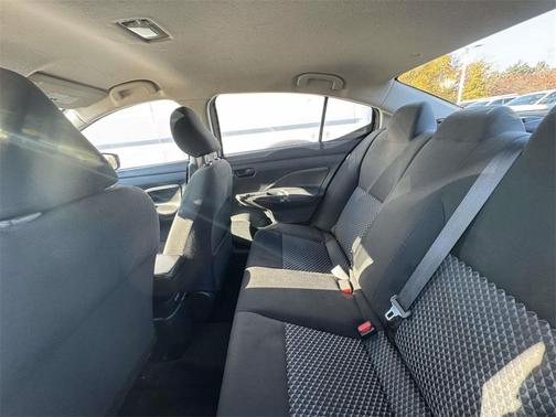 2021 Nissan Versa 1.6 S