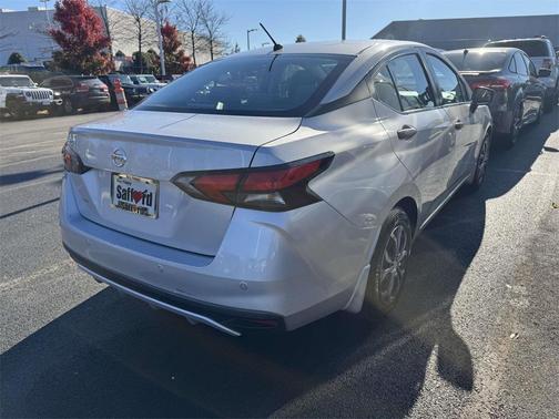 2021 Nissan Versa 1.6 S